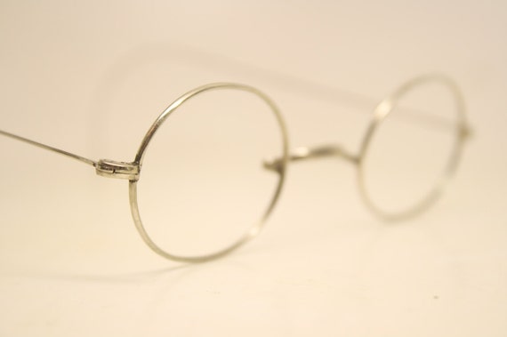 Small Vintage Silver Tone Oval Cable Temple Eyeglasses