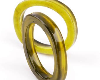 Set of 2 resin bangles, transparent green, Ø 7 cm / 2,75 in