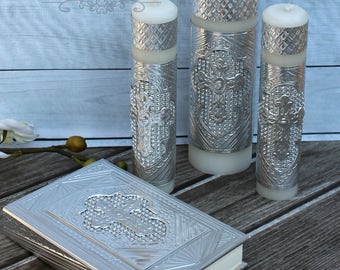 FAST SHIPPING!! Beautiful Metal Embossed, Repujado Bible and Unity Candle Set, Spanish Bible