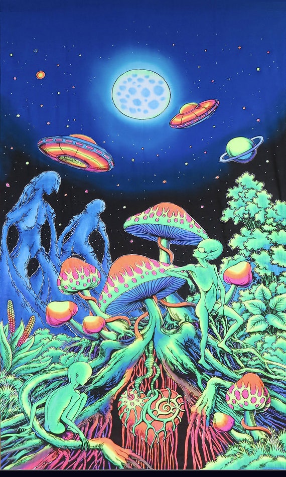 Trippy tapestry 'Alien Shrooms'. Fantasy tapestry