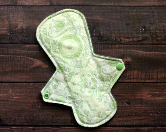 9" Wide Front Bleeder Moderate Flow Cloth Pad Spring Reusable Cloth Menstrual Pad Cotton Top Super Heavy Bamboo Fleece Core Windpro Fleece