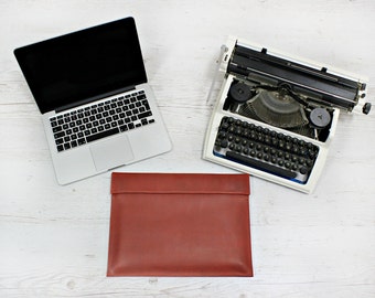 Women laptop sleeve/red MacBook sleeve/Female Laptop sleeve/Woman MacBook sleeve/MacBook Pro 13 sleeve/Pro Retina Case/Red laptop cover