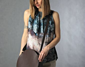 Brown leather shoulder bag, circle bag, leather handbag, minimalist bag, crossbody bag, leather bag, womens bag, round bag, circle handbag
