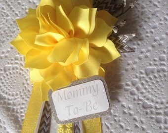 Gray and yellow baby shower corsage / Neutral baby shower / baby shower gift / Mom-to-be corsage