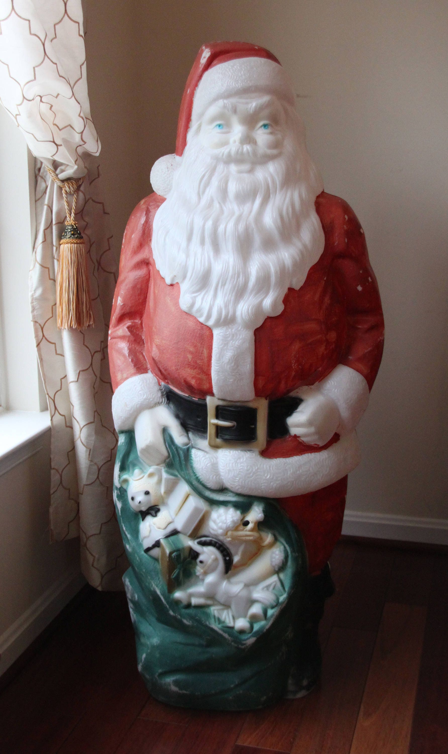 Blow Mold Santa 46 Yard Christmas Decoration Front