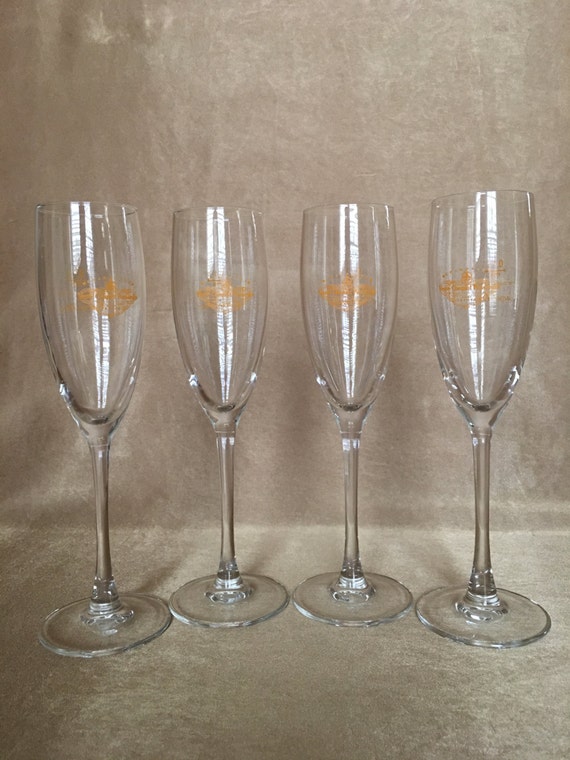 Champagne Flutes Luminarc France Veuve Clicquot