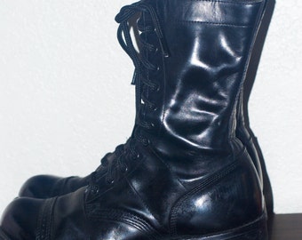 Vintage Corcoran Jump Boots Style 1500 Cap Toe Boots. Men’s Size US 9D, UK 8, Eur 42, Women's US 11, Uk 8. Made in Usa