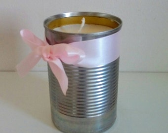 Personalized scented vanilla candle. Candle with colza wax, candle gift, white candle, recycled can