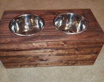 Animal Food and Water Stand/Feeding Center