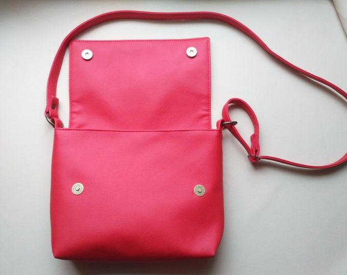 Red crossbody, Vegan Leather purse, Medium women bag, Shoulder bag, Crossbody bag