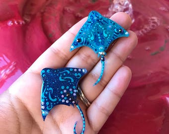 Manta Ray Brooch / Handmade Beooch / Hand Painted / Manta RayAccessories