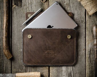 iPad 2017 case leather, stand, sleeve, 100% merino wool felt, iPad 2017 cover, pencil holder, Crazy Horse leather, iPad 2017 sleeve vintage