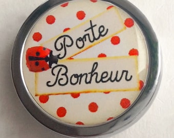 Pill. Jewlery and little treasure/ BOXE/ Porte Bonheur/coccinelle
