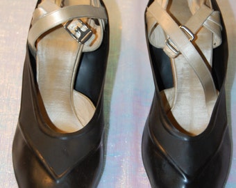vintage 60s galoshes, shoe covers, vintage rubbers, shoe protectors, puddle jumpers