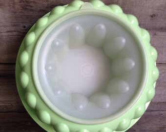 Vintage green Tupperware Take & Go Jello Mold