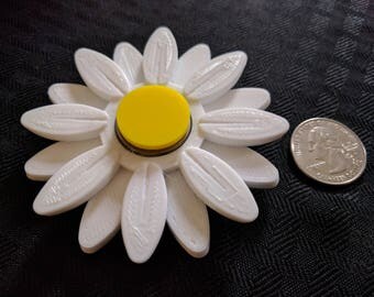 Mini Girly Girl Spinner - Flower Fidget Spinner - Focus Enhancer Stress Reducer Spinning Toy - Daisy, Floral