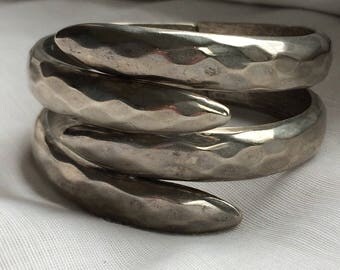 Silvertone Hammered Hinged Claw Clamper Bracelet