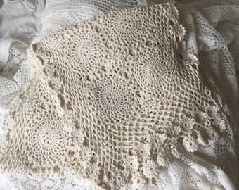 Crotchet Table Runner Vintage Table Cloth Cotton Table Linen Cottage Chic French Brocante