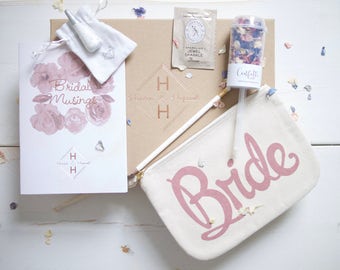 Engaged bride-to-be gift box
