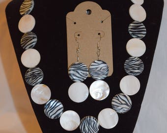 Zebra Printed Seashell Beads. Earrings & Necklace!