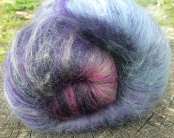 Carded batt for spinning, felting