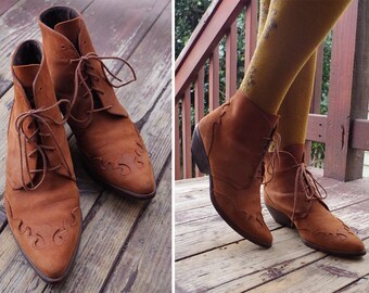 El Dorado 1980's 90's Vintage Reddish Brown Suede Leather Western Ankle Boots High Tops // size 8 M // by Ellemenno // Made in Spain