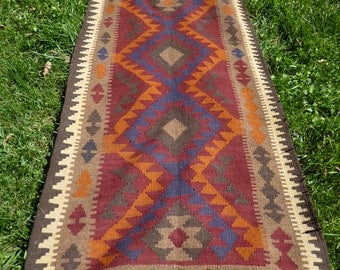 Long Runner Maimana kilim/rug/carpet. Natural Wool. Handwoven. 9 ft 4" x 2 ft 9". 284 x 83 cm.