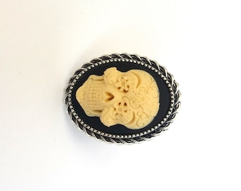 Sugar Skull Ring in Antique Silver or Bronze, Cream and Black Zombie Cameo Ring, Skeleton Ring, Day of the Dead, Adjustable Ring