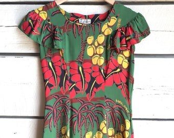 Vintage 1940s Hawaiian dress • novelty print dress • 40s rayon dress