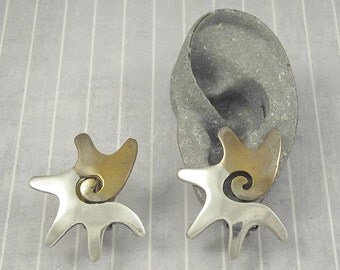 Vintage Taxco Mexico 925 Spiral Clip On Earrings, Laton Mark, Sterling Sun Earrings, Mexican Silver Jewelry, Two Tone Accessory