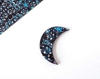 Moon Brooch - Wooden Moon Brooch - Moon Pin - Moon Lapel Pin - Moon Jewellery - Zodiac Brooch - Pin Flair - Celestial Jewellery - Moon Badge
