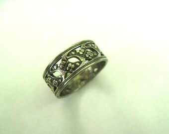 vintage sterling flower/clover cut-out band, size 5.75