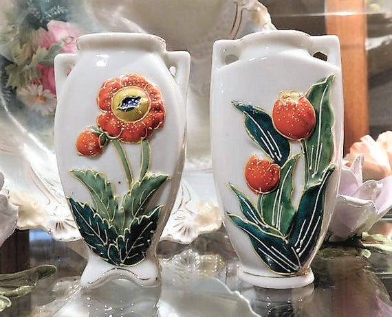 Pair Occupied Japan Vases
