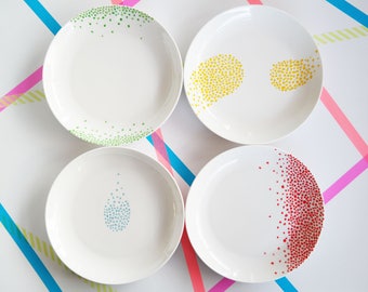 Ceramic plates with coloured dots design (ONE PLATE ONLY)