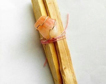 Palo Santo incense bundle, Palo Santo Wood incense with gemstone, Palo Santo holy wood, Ethically harvested Palo Santo bundle