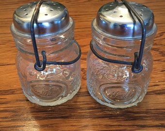 Vintage Wire Side Canning Jar Salt and Pepper Shakers/ Mason Jar Salt and Pepper Shakers