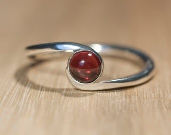 Garnet Ring, Garnet Silver Ring, Garnet Jewellery, Garnet Gemstone, Sterling Silver Ring, Garnet and Silver Ring, Red Ring, 5mm Ring