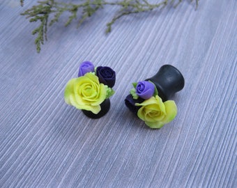 Flower ear plugs earrings Polymer clay plugs Floral ear gauges Wedding plugs Flower gauge earrings Plugs and tunnels Bridal gauge Rose plugs
