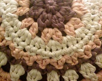 silver yarn, tshirt yarn, t-shirt yarn, fabric yarn, for knitting, for crocheting, crochet rug, knitted rug, mandala rug, cotton yarn