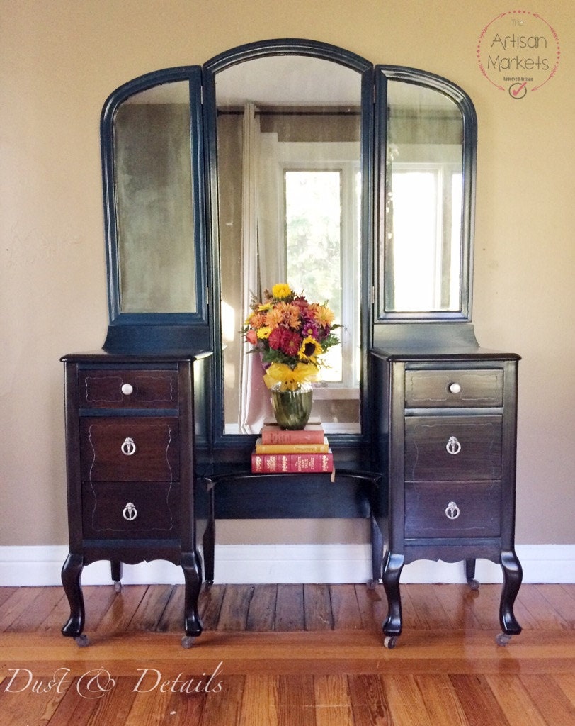 Large Antique Vanity With 3 way mirror