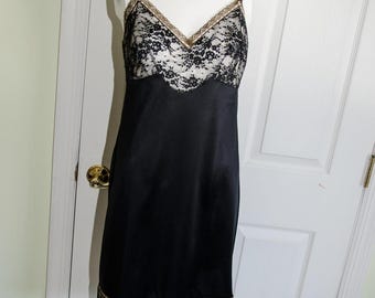 Vintage 50’s Van Raalte Black Nylon Lace Slip