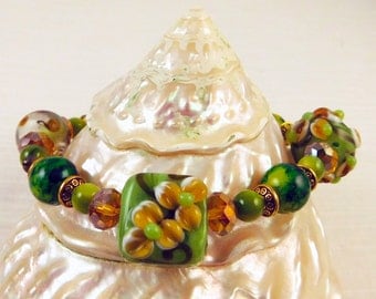 Green and Gold Lampwork Stretch Bracelet