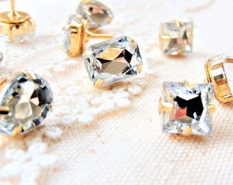 Gold PUSH PINS Thumbtacks Pushpin Decorative Thumb Tack Cubicle Decor Office Supplies Rhinestone Gem Diamond Jeweled Bling Unique Gift Idea