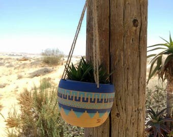 Hanging planter Ceramic planter pottery Carved sgraffito Vase GEO Aztec Geometric bohemian decor one of a kind