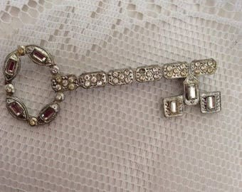 Vintage 1940s 1950s Brooch Pin Skeleton Key Rhinestones Large Size Missing 2 Stones & Has One Discolored Stone Sold As Is!