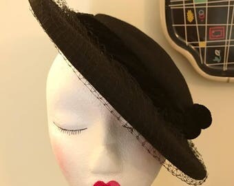 Vintage 1940s 1950s Black Felt New Look Veiling Hat