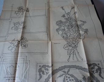 REDUCED - French vintage 1978 Modes & Travaux paper sewing and embroidery patterns (04741)
