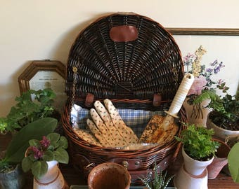 Vintage crescent picnic wicker basket