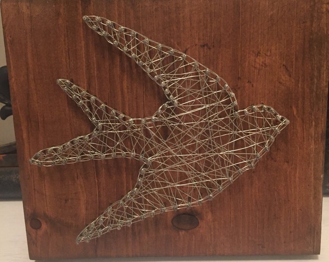 Bird in flight wire art