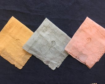 Mother-of-the-Bride Hankie, FREE SHIPPING Stunning Vintage Madeira Embroidery Unused Hankie Bridal Shower Gift Hanky Wedding Hankies Gifts